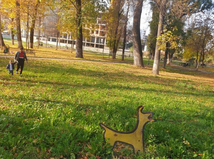 Az Bulutlu ve Güneşli