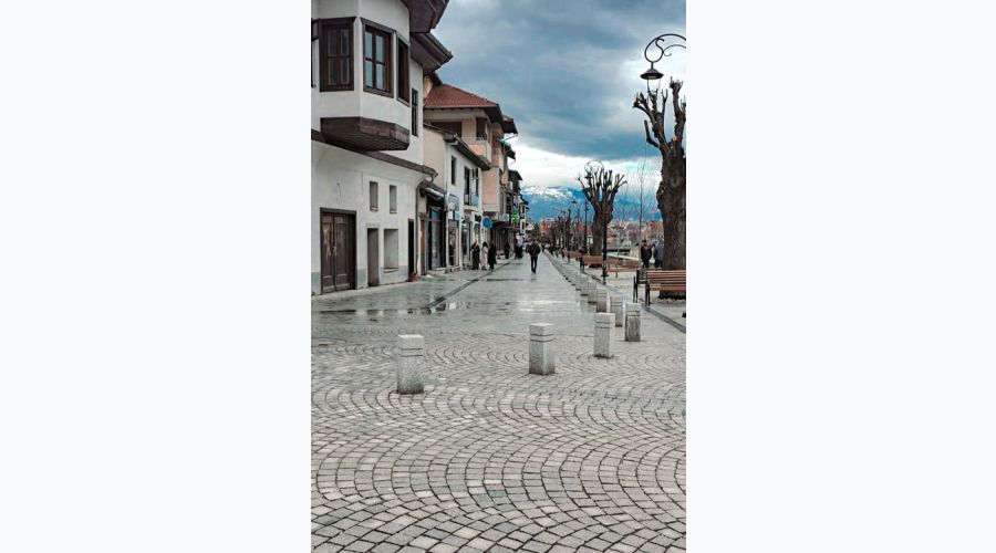 Hava Bulutlu, Zaman Zaman Yağmur Bekleniyor