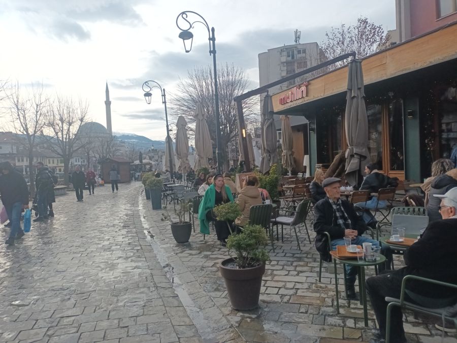 Çoğunlukla Güneşli, Sıcaklık 5 Dereceye Kadar