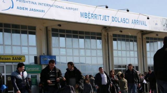 Tıbbi Malzeme Kaçakçıları Havaalanında Yakalandı