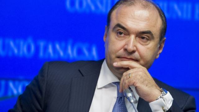 Arnavutluk Bakanı Haxinasto Bugün Priştine'de