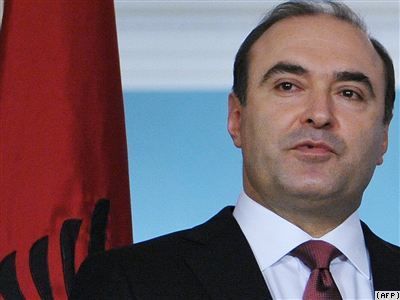 "Arnavutluk Diplomasisi Marty'ninin Raporuna Karşı"