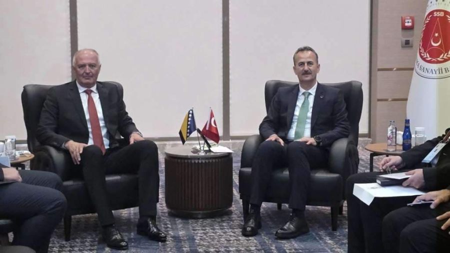 Helez, Türkiye'deki 17. Uluslararası Savunma Sanayii Fuarı IDEF 2025'te