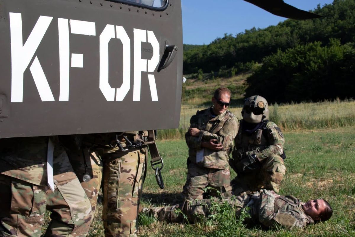 KFOR, Bondsteel Kampı Yakınlarında Eğitim Gerçekleştirdi