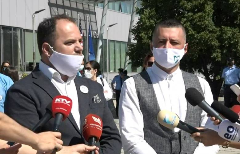 Hemşireler Protestoda Bulundu, Gece Mesaisi Ödeneklerinin Katlanmasını İstediler