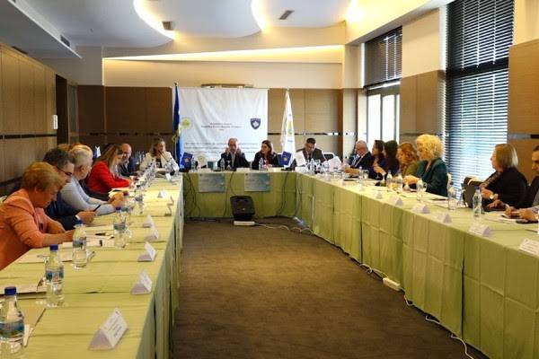Ülkeyi Terk Etmemeleri İçin Hemşirelere Daha İyi Şartlar Talep Edildi