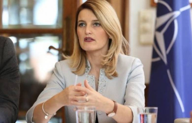 Hoxha, Özel Mahkemenin Kaldırılmasına Karşı