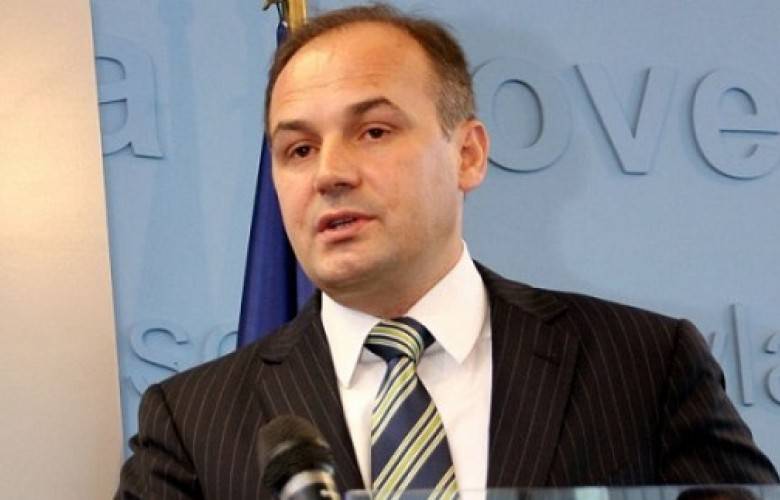 Bakan Hoxhaj Polonya'da