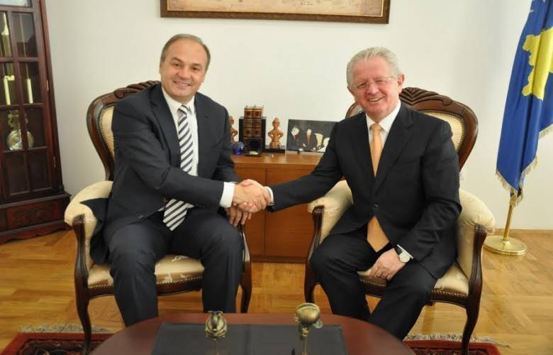 Hoxhaj ve Hyseni Kosova'nın İNTERPOL Üyeliğini Görüştü