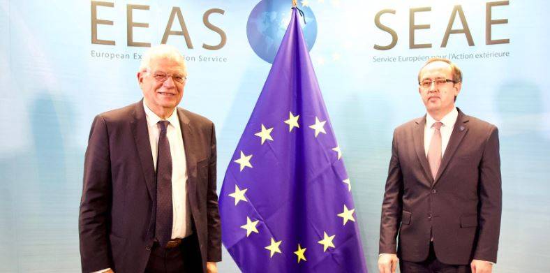 Borell,  Hoti ve Vuçiç’i Uzlaşma Ruhunda Tartışmaya Teşvik Etti