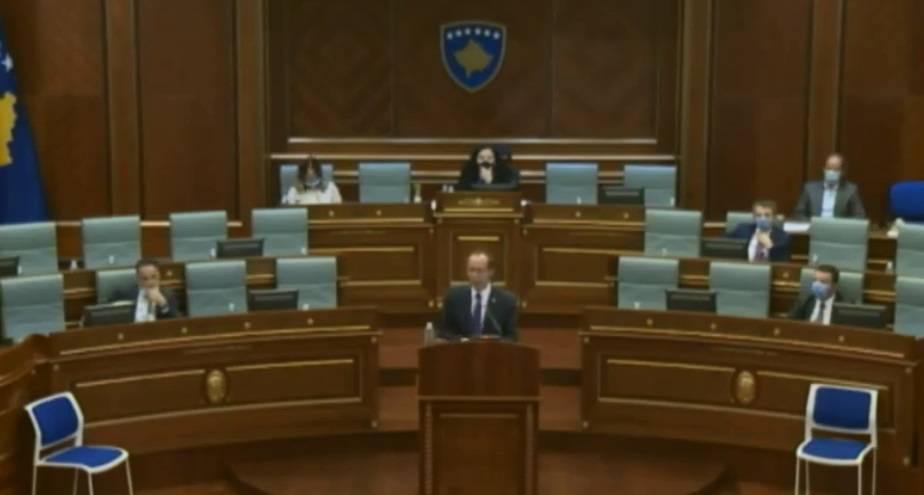 Hoti, Şeffaf Olmadığı Suçlamalara Cevap Verdi