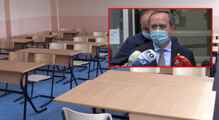 Okulların Açılması Covid-19 Durumuna Bağlı