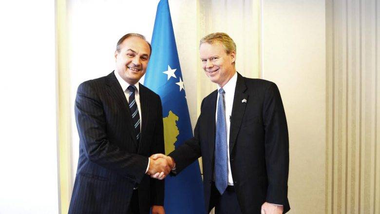 Hoxhaj ve Delawie, Kosova'nın NATO ile Gelecek İlişkilerini Görüştüler