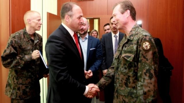 Hoxhaj Lüksemburg Dükü Henri ile Görüştü