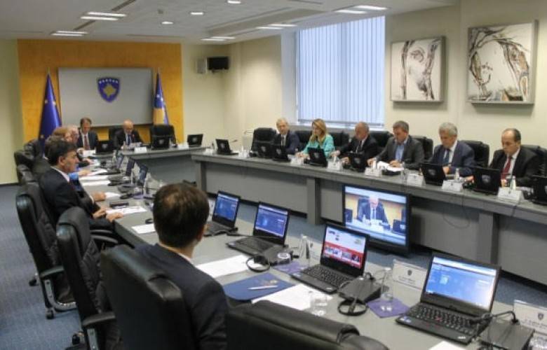 Hükümet'ten Yakova Havalimanı'na 30 Bin Avro Yardım