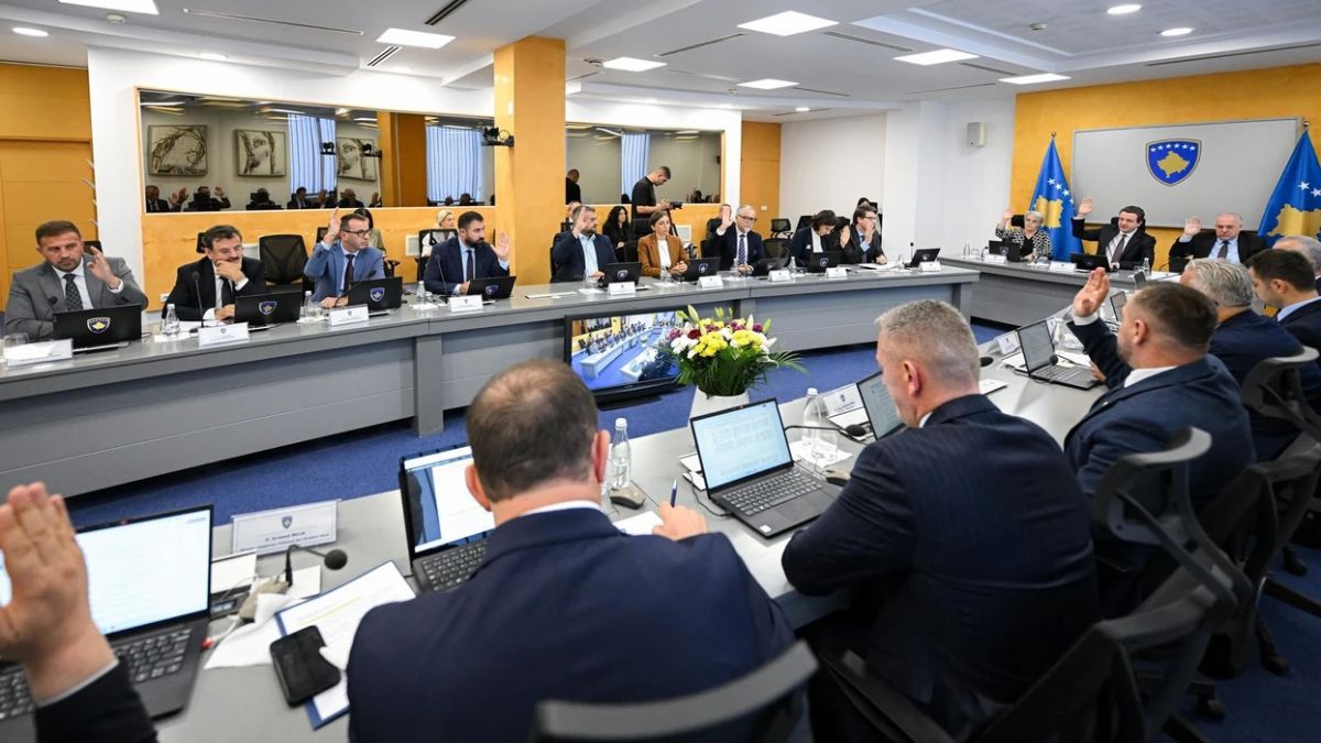 Kosova Hükümeti, Özel Mahkemeler Yasası’ndaki Değişikliklere Yeşil Işık Yaktı