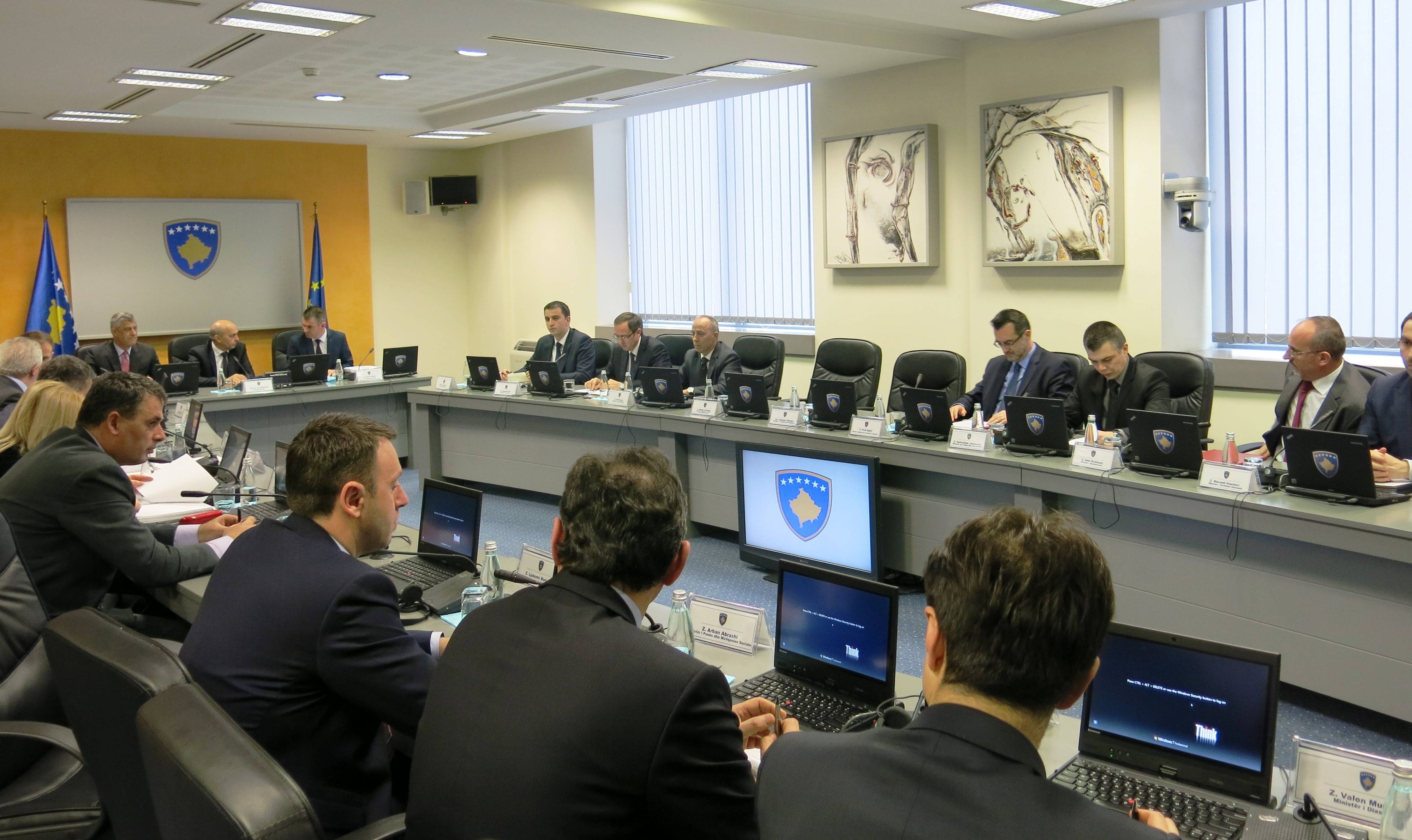 Kosova Kurumları AB'nden Kabul Edilen Yasama Paketi İçeriğini Gizliyor