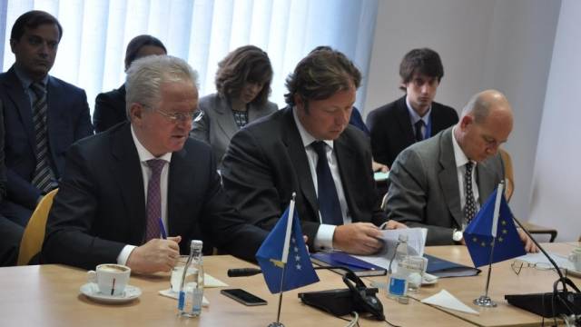 Hyseni, AB'nin Kosova Büyükelçileriyle Görüştü