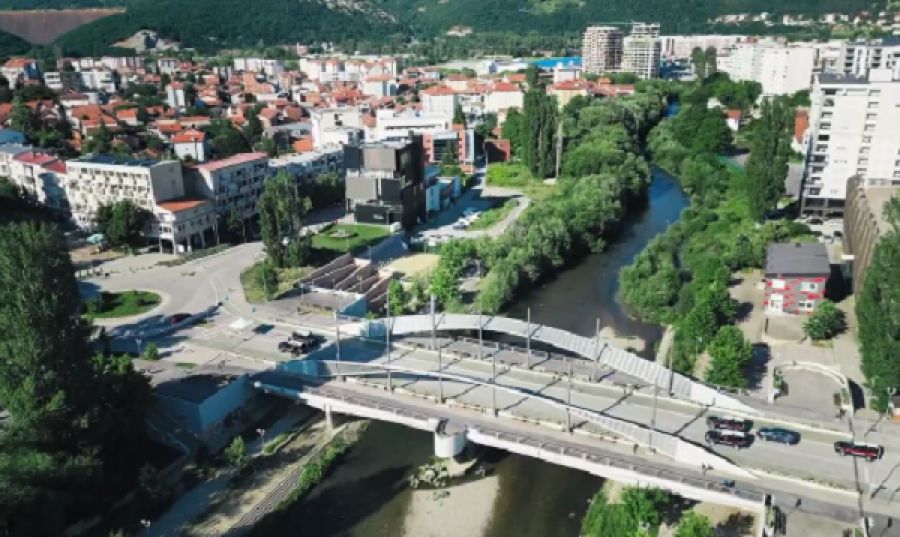 KFOR, İbre Köprüsü Etrafında Devriye Gezen Askerlerin Videosunu Yayınladı