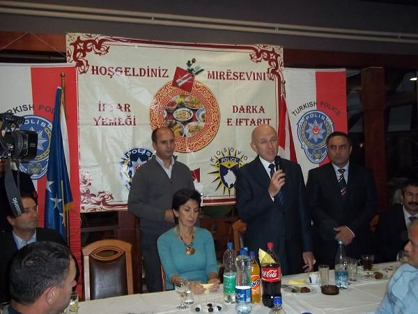 Türk Polisi Kosova Polisi Şehit Ailelerini Unutmadı