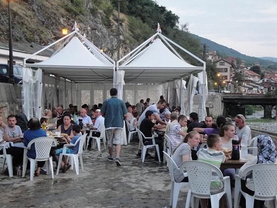 Prizren'de İftar Çadırlarına İlgi Yoğun