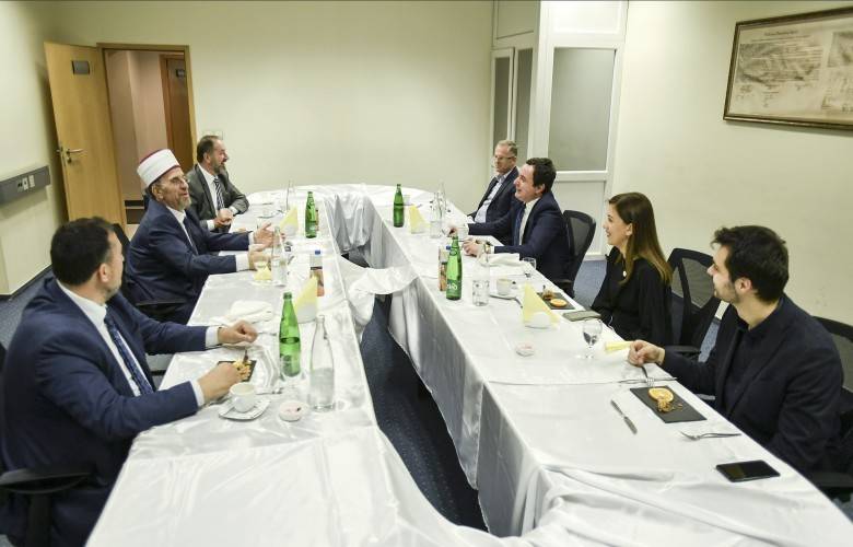 Başbakan Kurti, Müftü Tërnava’ya İftar Verdi