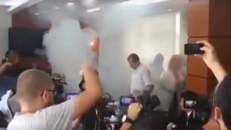 Meclis Başkanlık Divanı'nın Toplantısında da Biber Gazı