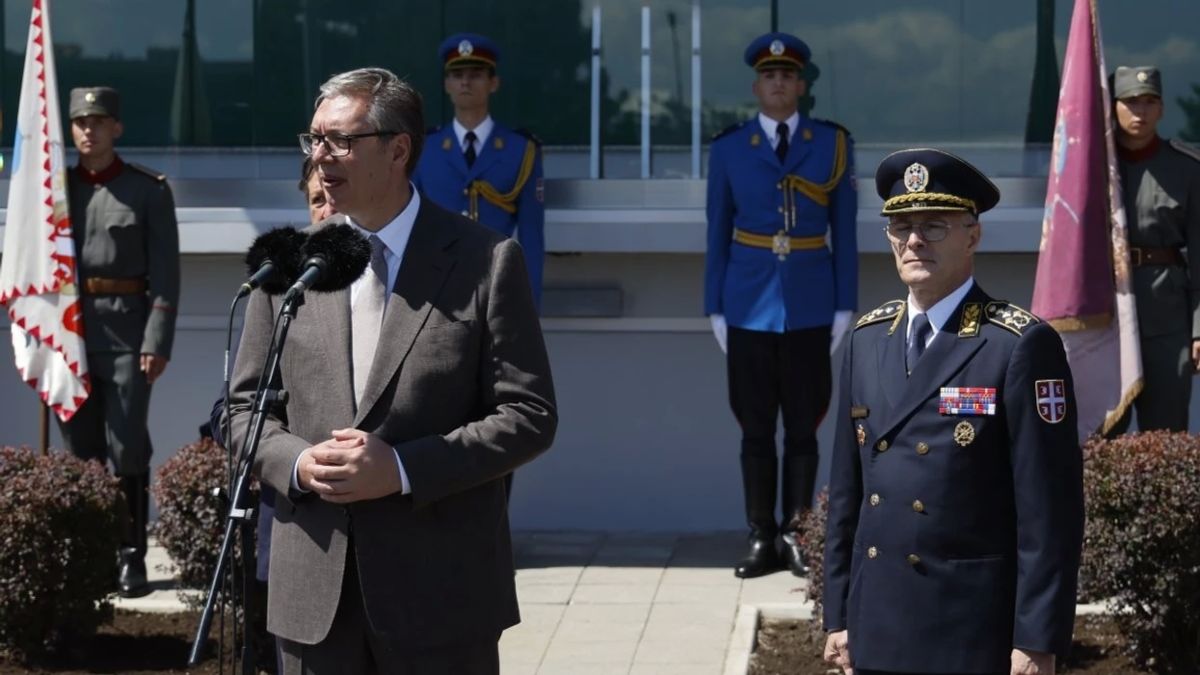 Askerlere Seslenen Vuçiç: "Kosova'nın Sırbistan'ın Bir Parçası Olduğunu Asla Unutmayın"