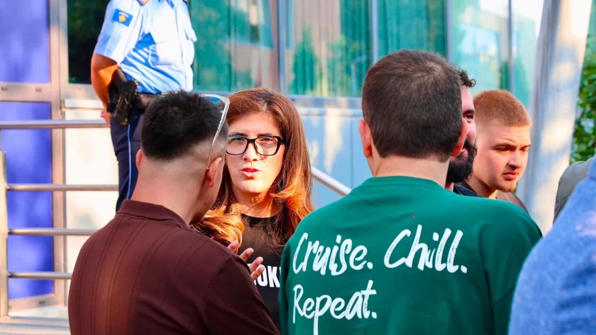 Milletvekilleri Hükümet Binasına Girmeye Çalıştı