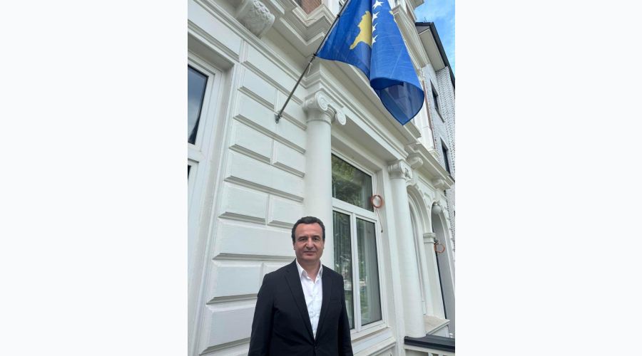  Kurti, Hamburg’da Yeni Konsolosluk Binasını Ziyaret Etti