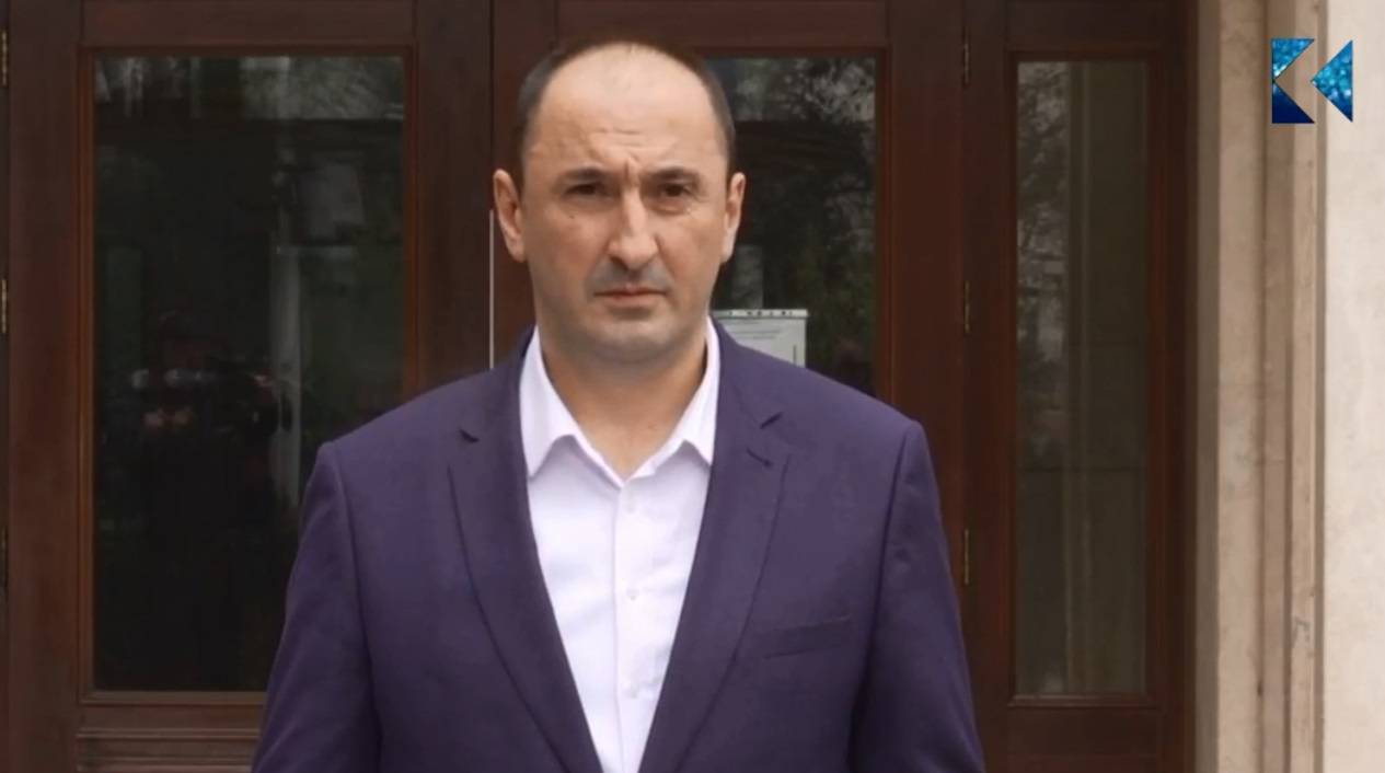 Selmanaj Meclis Salonunda Bulundukça VV  Engel Yaratacak