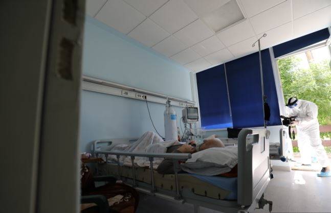 Hastanelerde Covid-19 Hasta Sayısı 200 İçin Düştü
