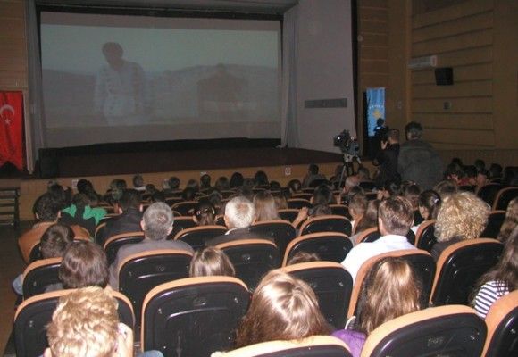 İpek Türk Sinema Haftası'nın Açılışı Ödüllü 'Üç Yol' Filmiyle Yapıldı