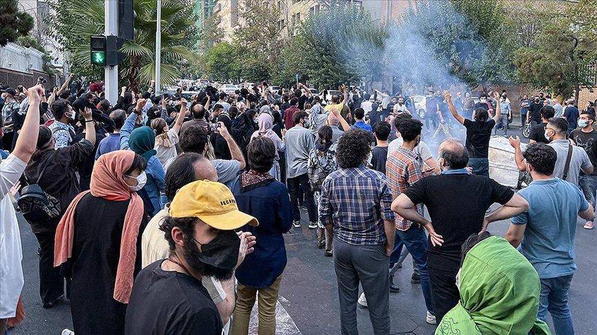 İran’da korkunç tablo: Ölü sayısı 304’e yükseldi