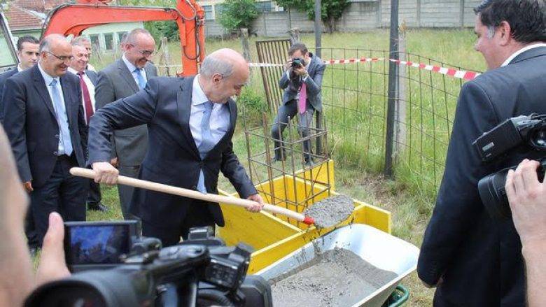 Hükümet'in Önceliği Sağlık, Eğitim ve Ekonomik Kalkınma