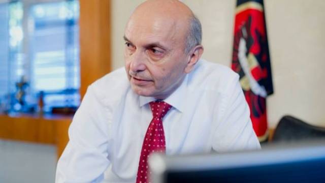 İsa Mustafa Başbakan