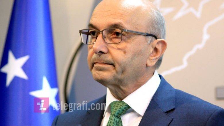 Mustafa, Mramori Ailesine Başsağlığı Diledi
