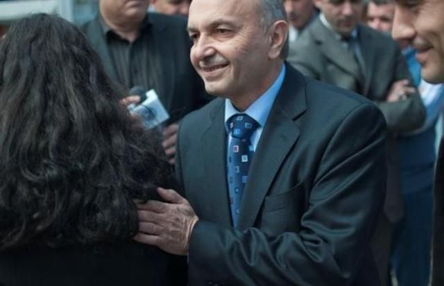 İsa Mustafa Priştine İçin Kendini Aday Gösteriyor