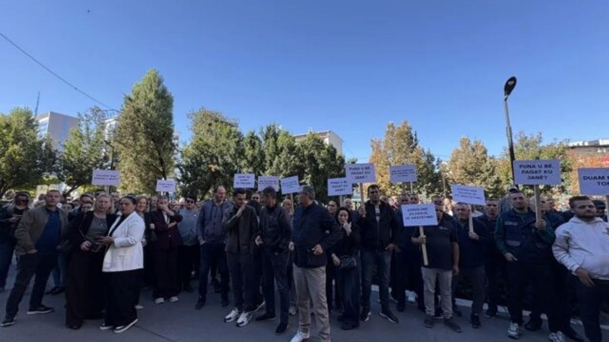 İki Aydır Maaş Alamayan NPB Çalışanları Protesto Etti