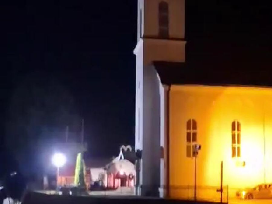 Srebrenitsa’da Kilise Önünde Soykırımı Öven Şarkılar Çalındı