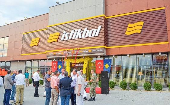İstikbal Kosova'ya 2 Mağaza Birden Açtı