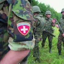 İsviçre Kosova'da Askerlerinin Görevini Uzattı