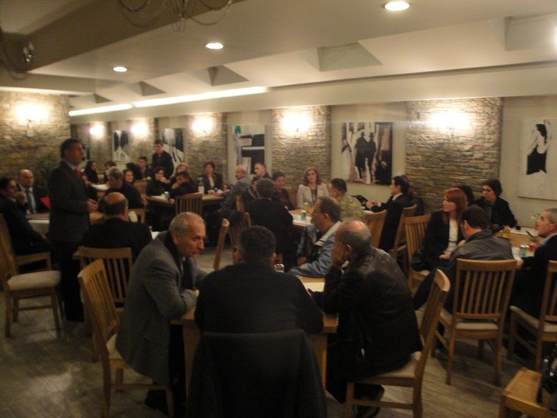 Kosova Türklerinden İzzet Altuntaşa Plaketi