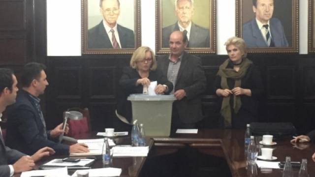 Rektör Zejnullahu Görevden Alındı