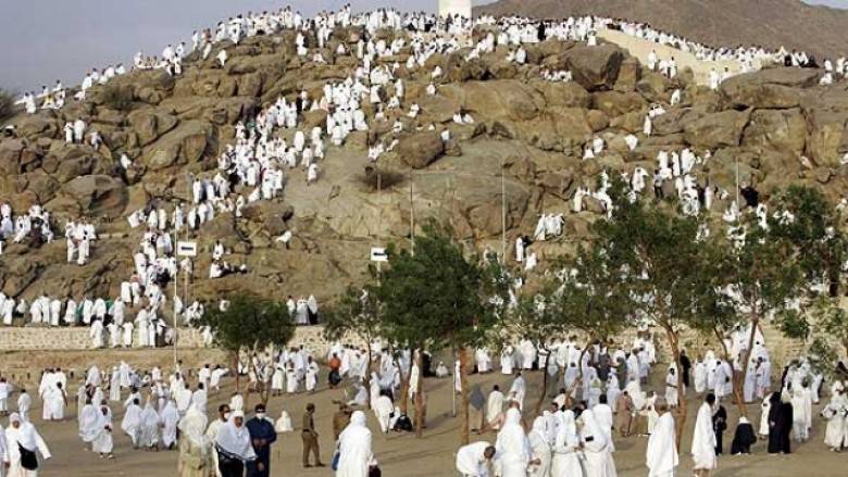 20 Saatlik Beklemeden Sonra Hacılar Suudi Arabistan'a Hareket Etti