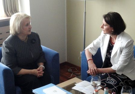 Jahjaga Kadın Liderleri Konferansını Önerdi