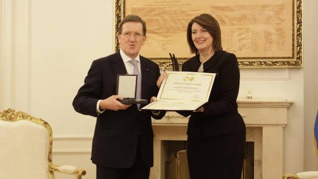 Robertson'a Özgürlük Altın Madalyası
