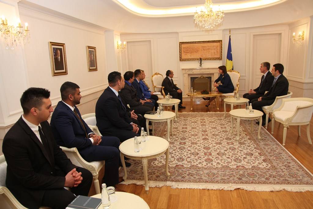 Jahjaga Rom Topluluğunu Daha Aktif Olmaya Davet Etti