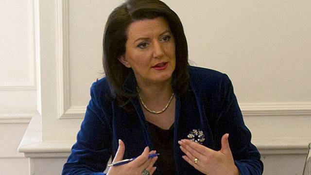 Jahjaga: Anayasa Mahkemesi Seçimleri Önlüyor