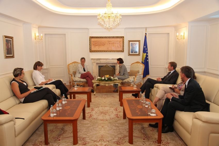 Jahjaga ve Lunacek Görüşmesinde Avrupa Ajandası Ele Alındı